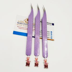 Pince à épiler pour extensions de cils en forme de dauphin, avec poignée en diamant, collection de poupées Bratz de couleur violette - Product Image 4