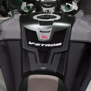Adesivo Protettivo 3D in Resina per Serbatoio, Compatibile con Suzuki V-Strom 1050 2023-2025, Pad in Resina per Moto - Product Image 1