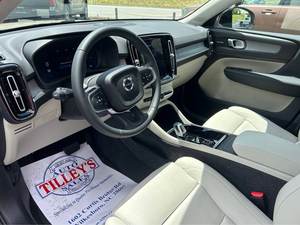 Xc-40 Vol-vo Clean 2025 d'occasion B5 Ultimate Sport Utility 4D - Product Image 6