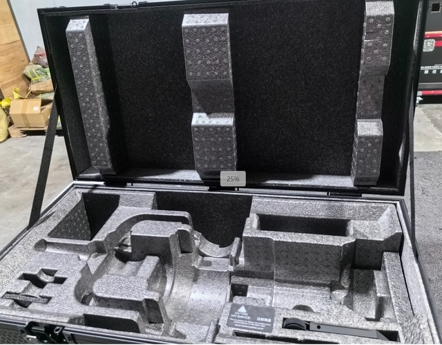 X-BASON Customized Aluminum Case EPP Environment Heavy Video Projector Flight Case OEM ODM Support IP65 Rated Spinner Wheels