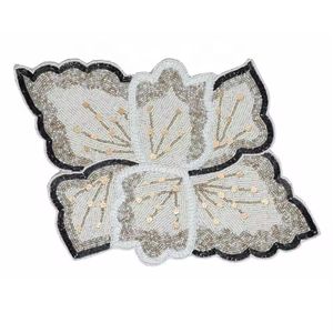 Alfombrilla de mesa con cuentas de vidrio Rectangular hecha a mano de alta calidad, alfombrilla de mesa decorativa con cuentas de vidrio - Product Image 1