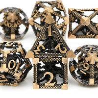 Jeu de dés en métal de vente chaude avec dés creux en bronze antique polyédrique du MDN adaptés aux jeux de table Dungeon