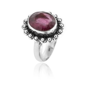 Anillo de rubí vintage natural, joyería de platino estilo hip hop de Plata de Ley 925 con piedras preciosas ovaladas y incrustaciones de ajuste en el marco de la R0221-GS - Product Image 2