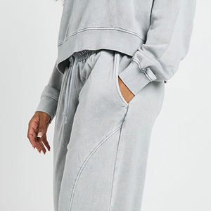 Pull-over en tissu doux pour femme, survêtement à prix avantageux pour les acheteurs en gros, avec design élégant et de haute qualité, poignets et ourlet côtelés, tenue stylée - Product Image 3