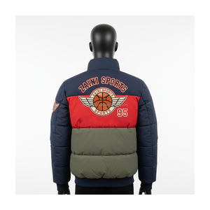 Chaqueta acolchada de invierno Tela de poliéster de alta densidad Panel de tres colores Acolchado cálido Parche de chenilla personalizado Logo Chaqueta acolchada para hombre - Product Image 2