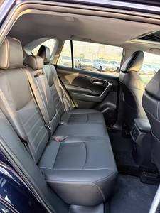 Toyota RAV4 XLE Premium Hybrid 2025 Usata, SUV 2.5L E-CVT 2WD Edizione Elite, Tetto Panoramico, Sedili in Pelle, Basso Chilometraggio - Product Image 4