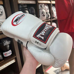 Weiße und Schwarze Klettverschluss OEM Design Twins Boxhandschuhe aus PU-Leder für Kampf und Sparring Twins OEM Boxhandschuhe - Product Image 5