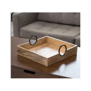 Plateaux de service en bois durables de haute qualité faits à la main avec poignée de forme carrée motif à carreaux finition polie pour hôtels restaurants - Product Image 1