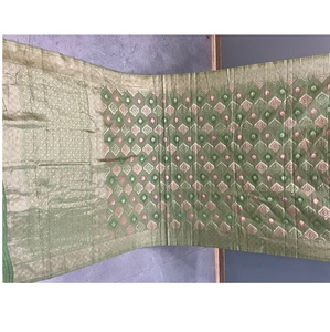 Vente flash sur les saris traditionnels en coton et soie Ikkat, look élégant, séchage rapide pour un usage décontracté, disponible à un prix raisonnable - Product Image 3