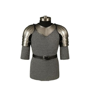 Fabricant fiable d'armure en mailles métalliques pour la pratique de la combat à l'épée, offrant une résistance aux impacts efficace et un confort optimal - Product Image 1