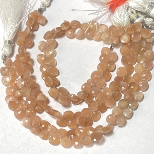 Venta al por mayor de cuentas de briolette con forma de corazón facetado de piedra lunar de melocotón cuentas de piedras preciosas naturales para la fabricación de joyas - Product Image 4