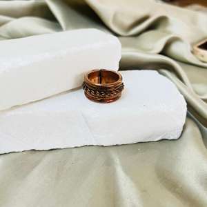 Anillo de latón ajustable para mujer, anillo de banda en capas con acabado antiguo, joyería de declaración Vintage Bohemia hecha a mano - Product Image 3