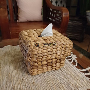 Caja de Pañuelos y Soporte de Mimbre Cuadrado de Primera Calidad para el Hogar Moderno, Tejido Natural Hecho a Mano, Tradebyd - Product Image 1