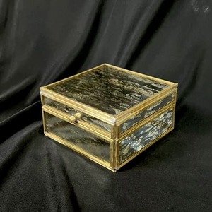 Boîte de rangement à bijoux en verre plaqué or de haute qualité au design moderne - Product Image 2