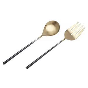 Juego de Servidores de Ensalada de Latón con Acabado Mate, Diseño Personalizado de Tamaño Largo para Restaurantes, Servidor de Ensalada Royal - Product Image 1