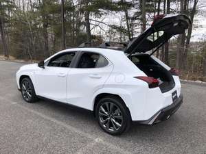 SUV UX 250H F SPORT AWD 2024, Euro V, automatique, importation européenne de premier ordre, voiture d'occasion à conduite à gauche à vendre - Product Image 3