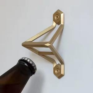 Abridor de Botellas de Latón Moderno y Duradero, Ecológico, para Barra de Bar, Cocina y Regalo - Product Image 1