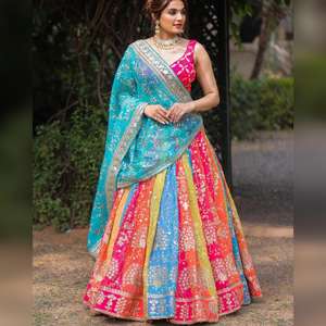 Lehenga choli งานปักลวดลายทำจากผ้าไหมผ้าจอร์เจีย - Product Image 2