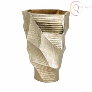 Vase décoratif en métal pour table, au design élégant, idéal pour sublimer la décoration de table et les espaces intérieurs - Product Image 6