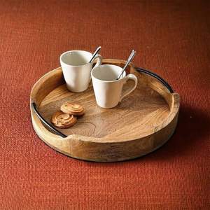 Plateau de service rond de luxe moderne fait à la main en bois de manguier avec poignée en métal plateaux décoratifs élégants - Product Image 1