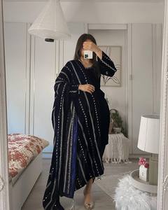 Lancement d'une nouvelle robe de soirée de créateur, haut et salwar dhoti, tissu en velours avec broderie et sequins, manches longues - Product Image 2