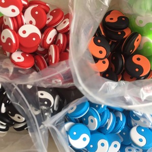 ตัวดูดซับแรงสั่นสะเทือนไม้เทนนิสแบบยาง/ซิลิโคนสีตามสั่ง ทนทาน อุปกรณ์เสริม OEM - Product Image 3