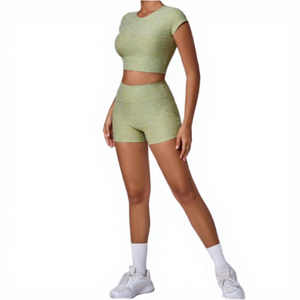 Conjunto de Yoga de Dos Piezas Verde Sólido, Transpirable, con Logotipo en la Parte Delantera, Shorts de Cintura Alta, Spandex/Nylon, Ropa Deportiva para Mujer - Product Image 1