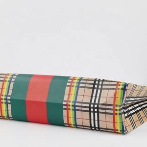 Fashion One-piece Shopping Bag with Customizable Color and Size Non-Woven Material - Product Image 5