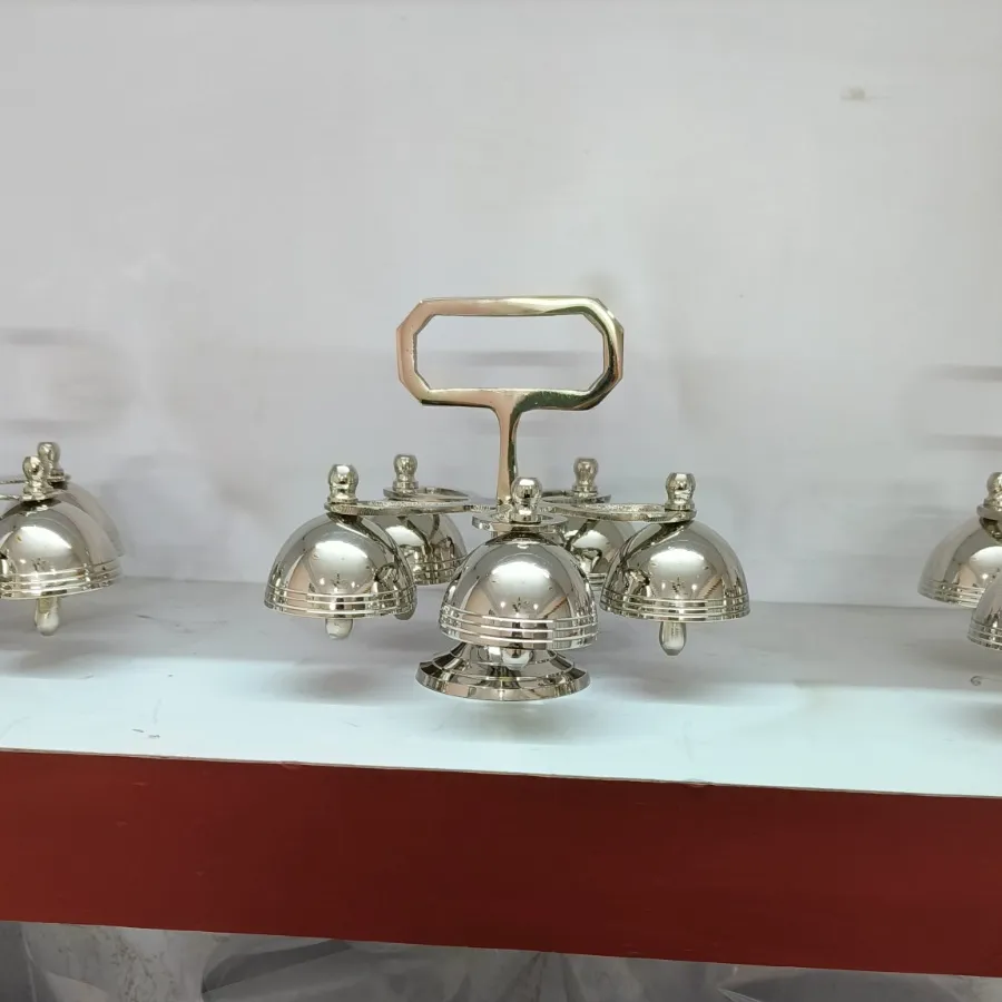 Accessori per la chiesa campanello in ottone personalizzato in metallo di buona qualità suono morbido che crea campana da chiesa in metallo in vendita