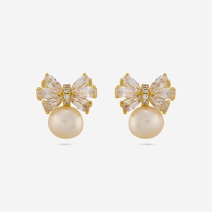 Pendientes de Moda Vintage 193030 de Acero Inoxidable y Plástico, Estilo Religioso, con Forma de Concha y Mariposa, Tipo Aro para Fiestas - Product Image 3
