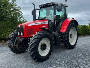 Tractor agrícola eficiente Massey Ferguson 385 con construcción robusta y fácil disponibilidad de piezas de repuesto para maquinaria agrícola - Product Image 6