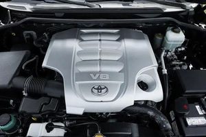 2016 Toyota La nd Cr uiser Base - Product Image 5