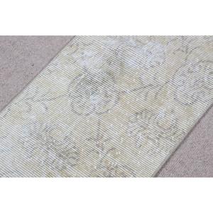 Petit tapis vintage 1,3x2,9 pieds, tapis blanc gris à pois en laine - Product Image 3