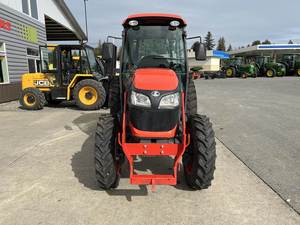 Tractor Kubota M4N-071HDC12 MFWD 2023 – 73 HP: Potencia y Precisión Avanzadas para la Agricultura Moderna - Product Image 2