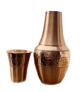 Offre Spéciale artisanales de fabricants indiens Bouteilles d'eau en cuivre isolées sous vide personnalisées Gobelets Tasse Flacon 1000ml - Product Image 1