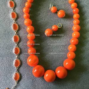 Collar de resina, venta al por mayor, colgantes de resina epoxi, joyería de resina, collar de moda artesanal hecho a mano para niñas, uso de la mejor venta - Product Image 3