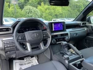 Toyota Tacoma 4WD TRD Sport 2024 Usada en Buen Estado - Product Image 5