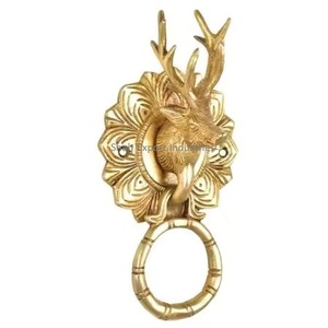 Aldaba de puerta de metal de latón puro con forma de cabeza de ciervo, aldaba de puerta con acabado dorado de alta calidad para uso en villas de hotel en casa - Product Image 1