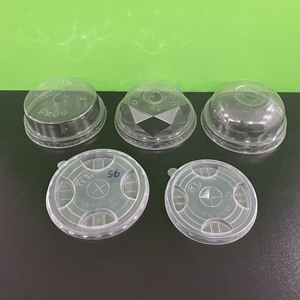 Produits les plus vendus 2025 fournisseur 90/95/120mm couvercles en plastique PET PP couvercles plats en dôme tasse en plastique avec couvercle Transparent jetable - Product Image 1
