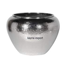 Jardinière en métal plaqué en laiton avec support enduit de poudre noire - Product Image 5