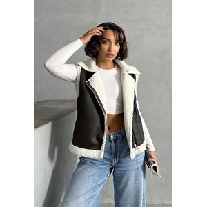 Chaleco de Gamuza Color Caqui Oscuro para Mujer TOPSHOW con Cuello con Ribete de Piel Sintética - Prenda Exterior Elegante al por Mayor para el Invierno - Product Image 1