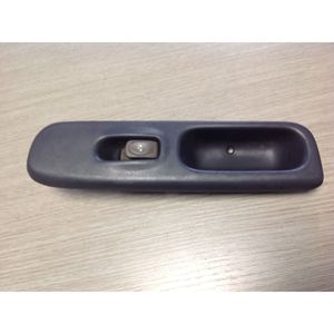 แผงปุ่มด้านหน้าขวาเรโนลต์ ทวิงโก ไอ ซีรีส์ 416998g(98>00) - Product Image 1