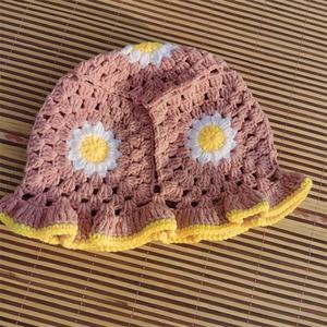 Sombrero de Pescador de Ganchillo Estilo Europeo y Americano Hecho a Mano con Flores de Girasol en Hilo de Algodón para Actividades al Aire Libre - Product Image 5