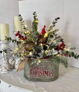 Cubo navideño de metal para decoración festiva del hogar con diseño rústico, perfecto para guardar adornos de piñas, regalos - Product Image 2