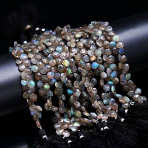 Vente en gros de perles briolettes en forme de cœur en labradorite naturelle pure avec des couleurs multicolores durables pour collier de bijoux faits à la main - Product Image 1