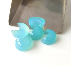Venta al por mayor Natural Aqua Calcedonia Crescent 8mm-30mm Forma De Luna Media Luna Parte posterior plana Piedra preciosa suelta Fabricación de joyas ¡El mejor precio! - Product Image 6