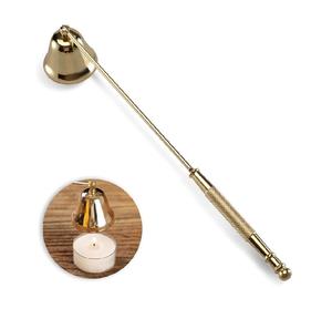 Apagavelas artístico de metal diseñado para un control suave de la llama, mientras difunde un encanto decorativo refinado en espacios tranquilos. - Product Image 6