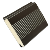 Porte de garage à enroulement isolée moderne avec double paroi en alliage d'aluminium, valeur R 3.2, surface finie, pour usage en parc et en villa