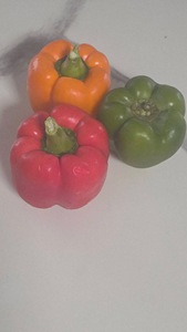 Pimiento Rojo, Amarillo y Verde Fresco, Producto 100% Natural de Alta Calidad y Más Vendido, el Mejor Capsicum - Product Image 5