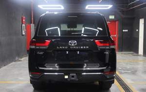 2023 modelo TOYOTA LC 300 serie VX V6 3.3L doble TURBO en - Product Image 2